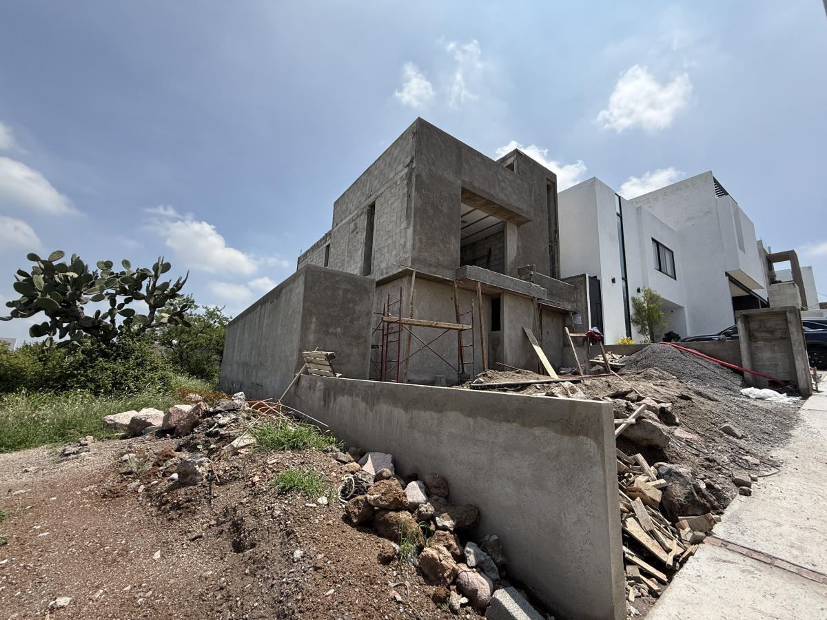Diseño y Construcción